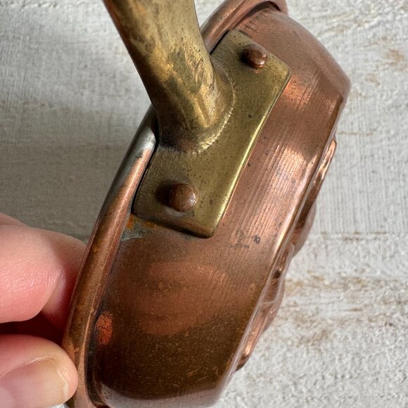 Vintage Copper and Brass Handled Molded Pan with Lemon Motive - Picture 7 of 11